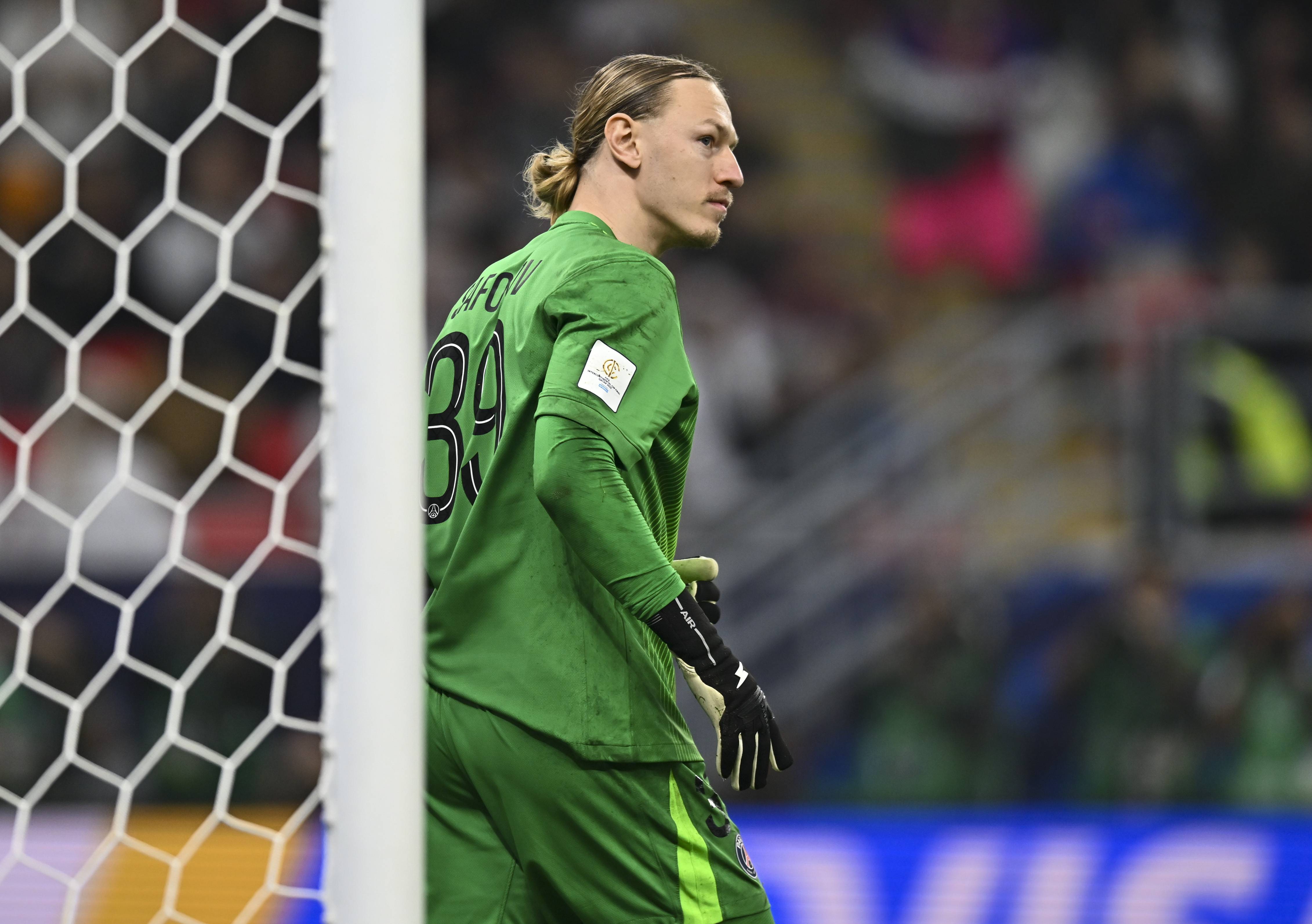 爱游戏体育-包含Faker在巴黎圣日耳曼比赛中惊险取胜，惊险取胜引发热议！的词条